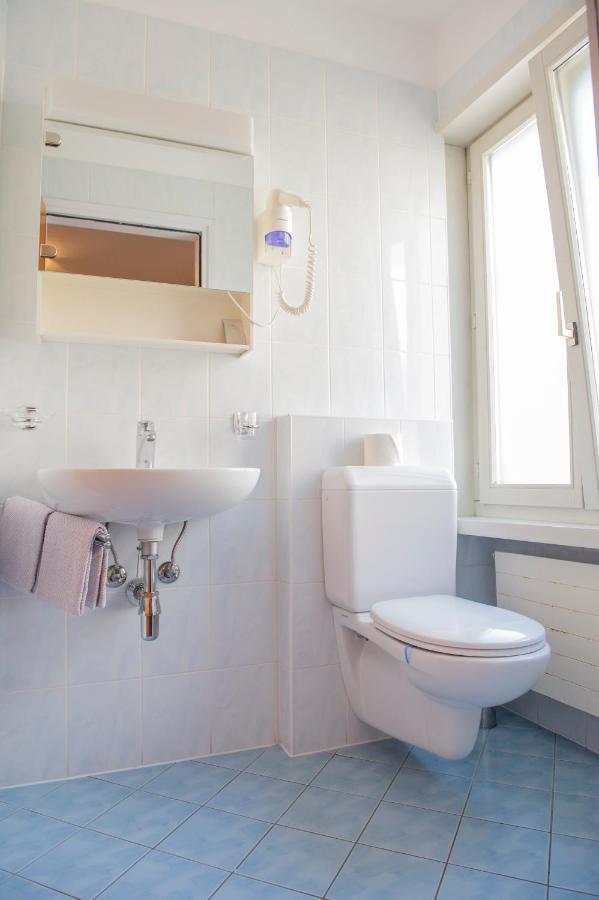 Hotel Garni Moderno Bellinzona Zewnętrze zdjęcie