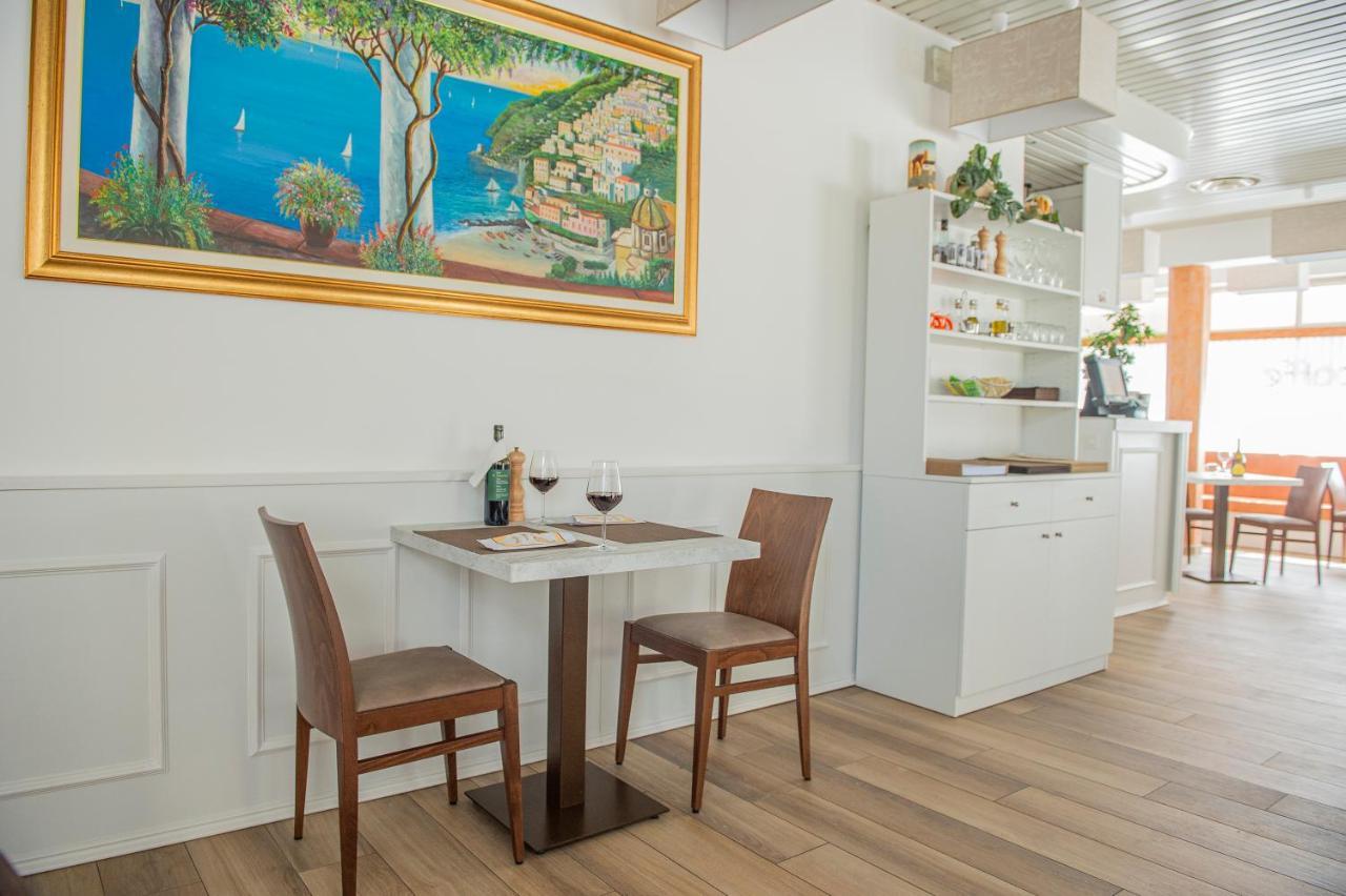 Hotel Garni Moderno Bellinzona Zewnętrze zdjęcie